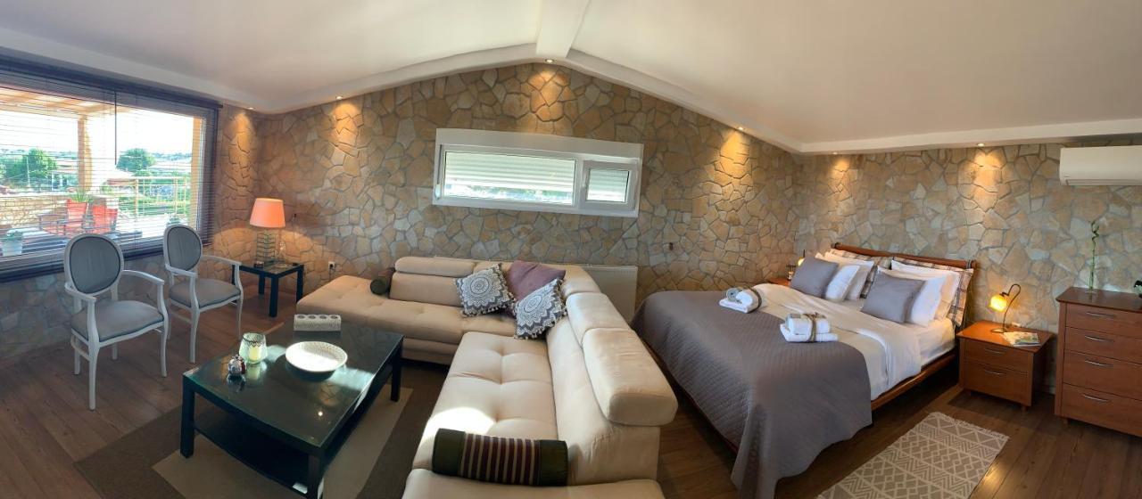 Doormat# Wait 'N Sea, Jacuzzi, Luxury Stone House Apartment Epanomi Bagian luar foto
